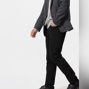 Uniqlo Men’s Black Jeans – Size 29x34